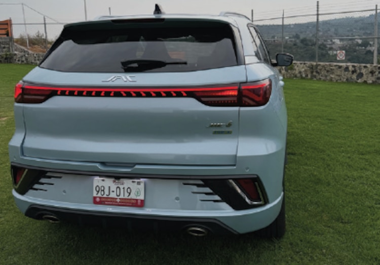 JAC 6 PHEV redefine el futuro de la movilidad