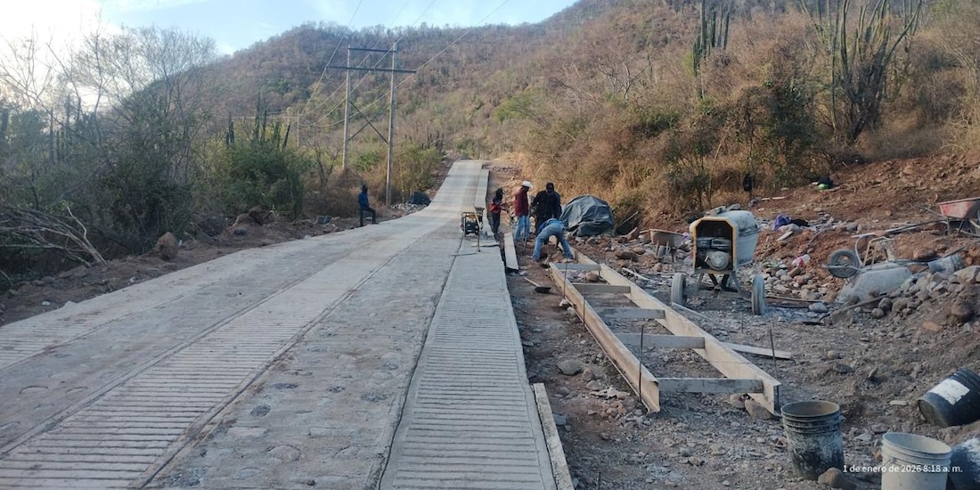 Trabajos de la Secretaría de Infraestructura, Comunicaciones y Transportes.