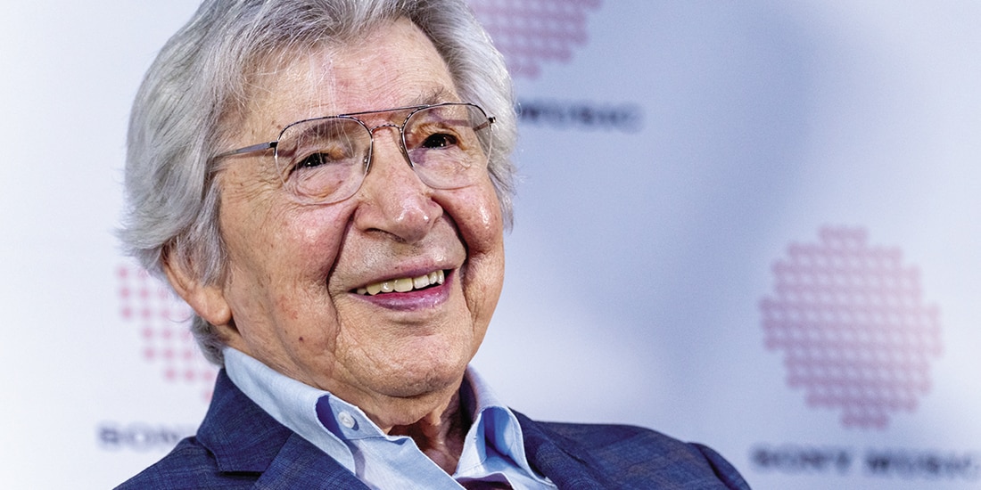 Manuel Alejandro, ayer en conferencia