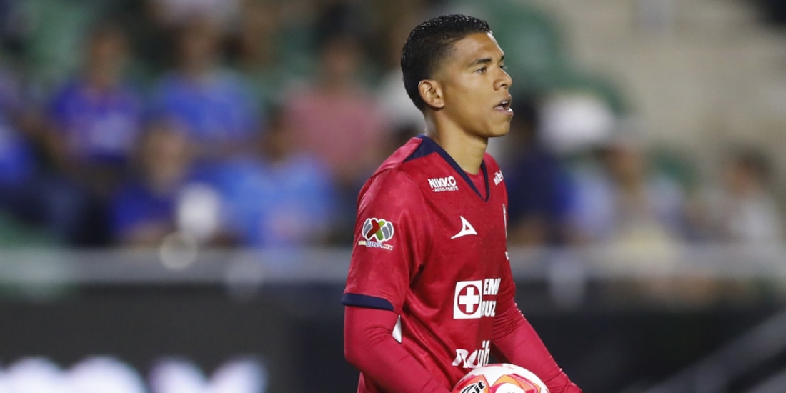 Kevin Mier vuelve a la titularidad con Cruz Azul.