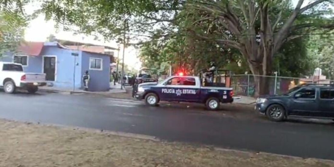 La policía acordonó el lugar de uno de los ataques, en la capital, ayer.