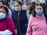 Los habitantes de la CDMX siguen tomando medidas prevebntivas, como el uso de cubrebocas, por el COVID-19.