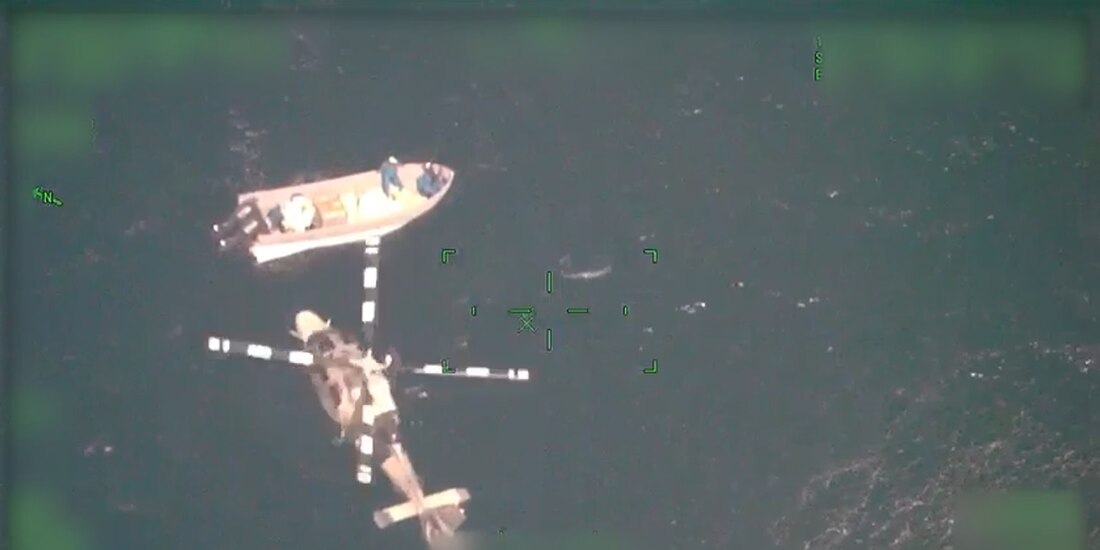 Embarcación localizada por la Marina en operativo de Puerto Chiapas.