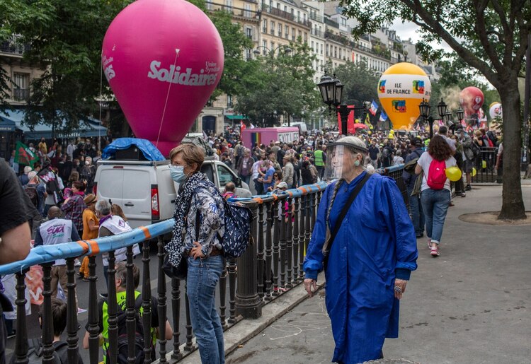 Desfile del Día de la Bastilla, en París, Francia, el 14 de julio de 2020.