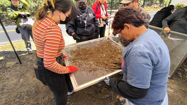 Más de un centenar de personas participó en la búsqueda de restos de Monserrat Uribe durante tres días.