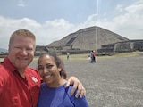 Andy Roseborrough y su esposa, Dr. Jyothi Lagisetty