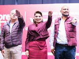 Lorenia Valles Sampedro rindió protesta como coordinadora de Morena en Sonora, el 10 de octubre de 2026.