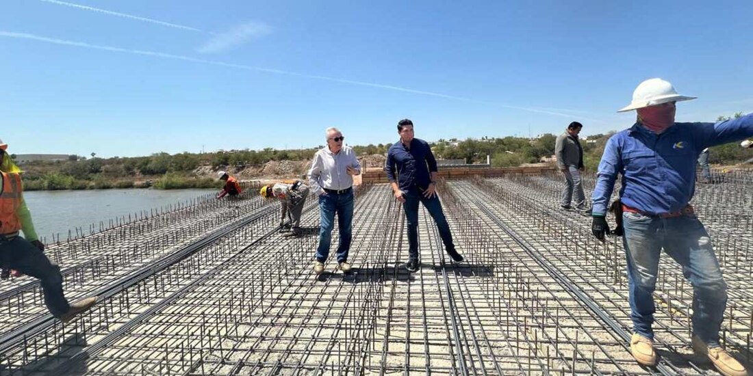 Avance de más de 60% en construcción de puente vehicular en Culiacán, informa Rocha Moya.