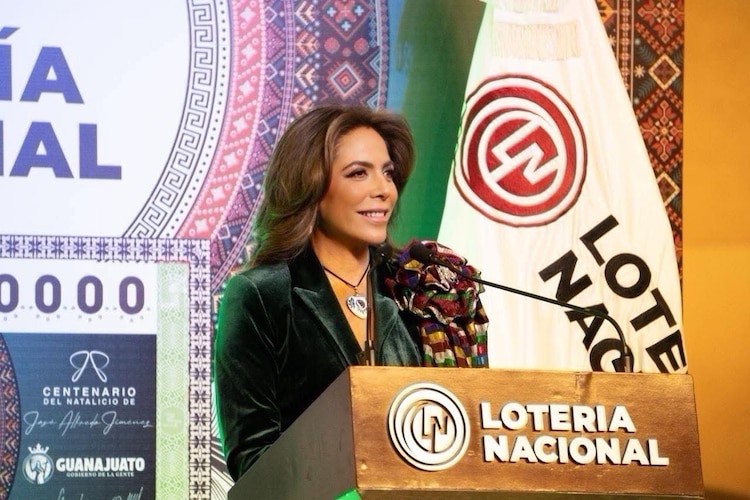 Olivia Salomón, directora de la Lotería Nacional.