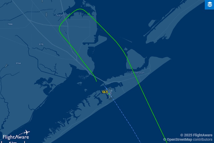 Antes de desplomarse en Galveston, el avión de la Marina realizó una vuelta en "U".