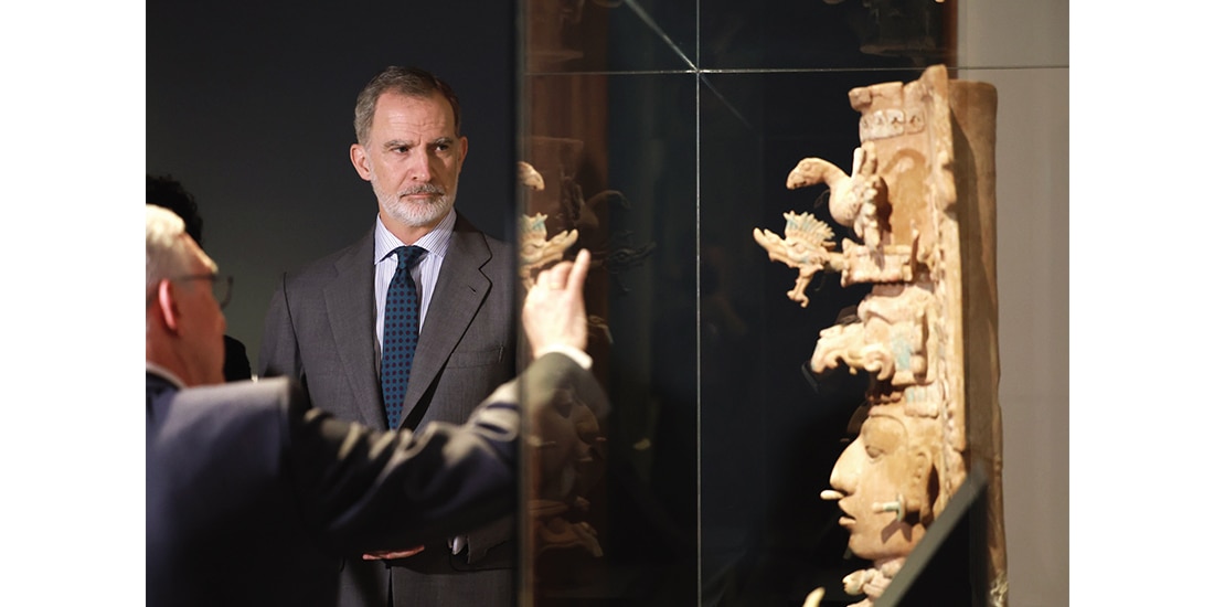 EL REY Felipe VI, ayer, en la exposición La mujer en el México indígena.