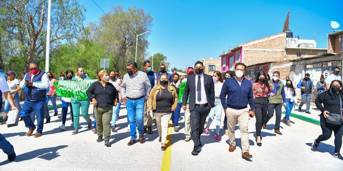 El gobernador de San Luis Potosí, Ricardo Gallardo Cardona, durante las inauguraciones de calles.