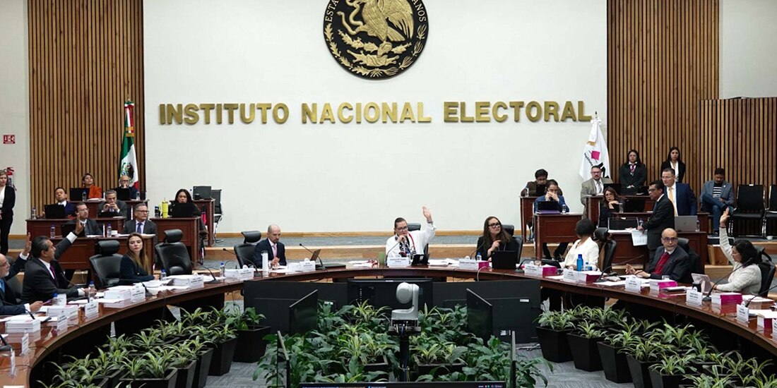 Consejeros electorales durante Sesión Ordinaria en el Instituto Nacional Electoral, el pasado 19 de febrero