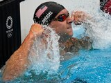 Caeleb Dressel celebra tras ganar uno de sus oros en Tokio 2020