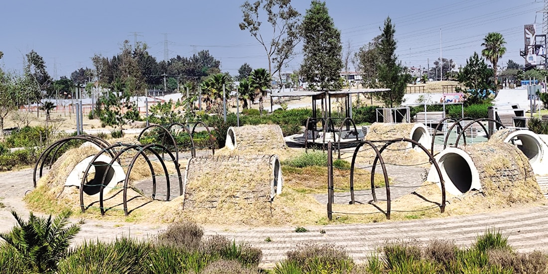 El Parque Cuitláhuac Sur luce con poco mantenimiento y los aparatos que hay están desgastados y hasta rotos.
