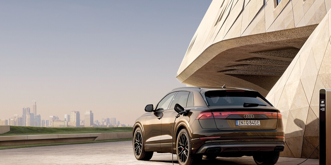 Imágenes ilustrativas del Audi Q7 y Q8