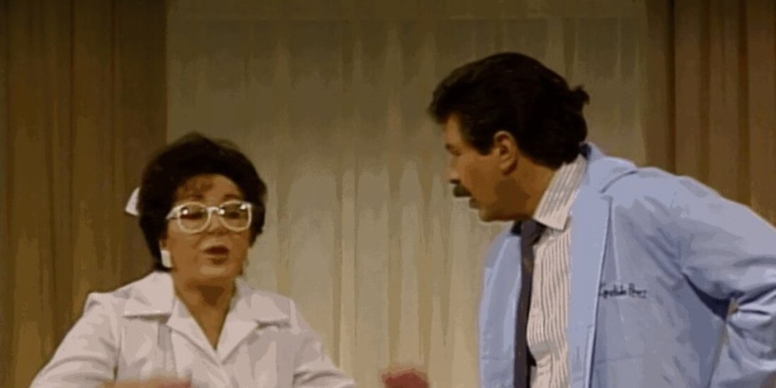 La actriz Lupe Vázquez, dando vida a la enfermera del Dr. Cándido Pérez.