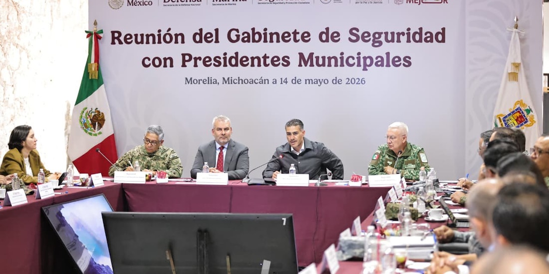Al centro, el titular de la SSPC, Omar García Harfuch.
