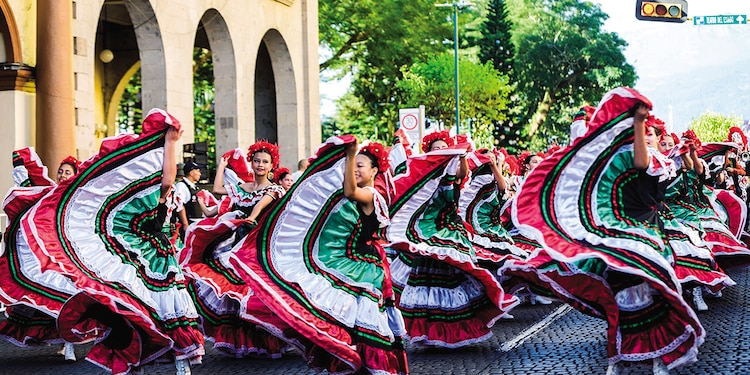 Celebración del desfile cívico militar por el 113 aniversario de la Revolución Mexicana, en noviembre del 2023, en Xalapa, Veracruz.