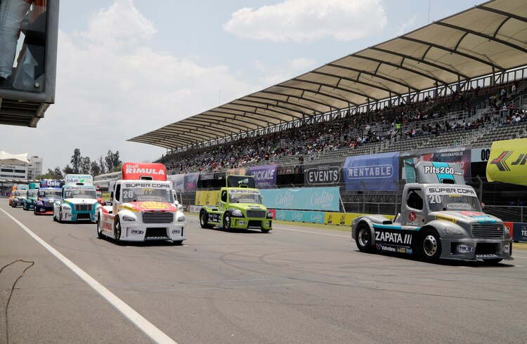 Tractocamiones Freightliner