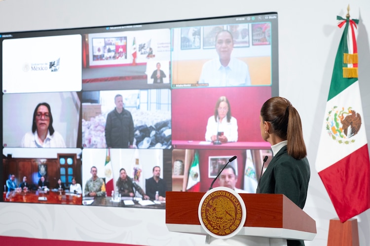Sheinbaum en un enlace con gobernadores e integrantes de su gabinete.