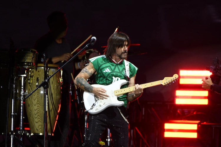 Juanes se presentó en el escenario Amazon Music del Vive Latino 2026.