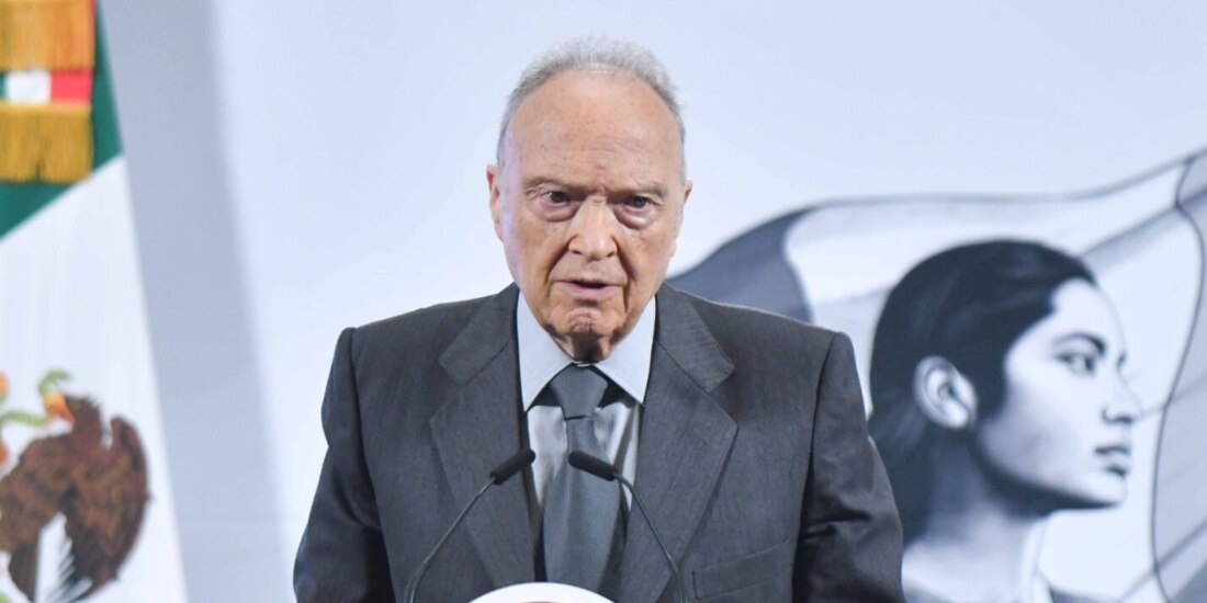 El fiscal Alejandro Gertz Manero en conferencia, ayer, en Palacio Nacional.