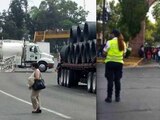 Unidades pesadas impiden el paso en carreteras de la región; mientras policías vigilan otros puntos donde hay protestas.