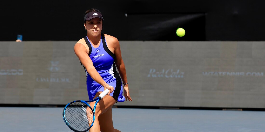 Camila Osorio en su duelo ante Kamila Rakhimova en el Guadalajara Open AKRON 2024