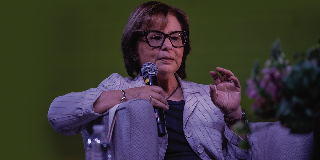 Piedad Bonnett durante su participación en el Hay Festival Querétaro.
