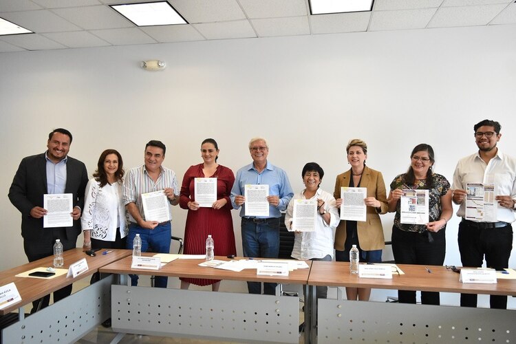 En la firma de ambos convenios participaron la alcaldesa de Tijuana, Karla Ruiz McFarland y el delegado del gobierno federal en Baja California, Jesús Alejandro Ruiz Uribe