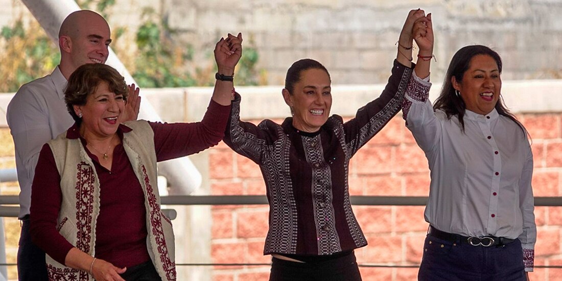 Claudia Sheinbaum, presidenta de México, Delfina Gómez, gobernadora del Estado de México, encabezaron el acto protocolario de la entrega de tarjetas del Programa de Mejoramiento de Vivienda para el bienestar en el Municipio de Chimalhuacán