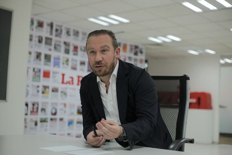 El titular de Benito Juárez, Santiago Taboada, durante su visita a La Razón, ayer.
