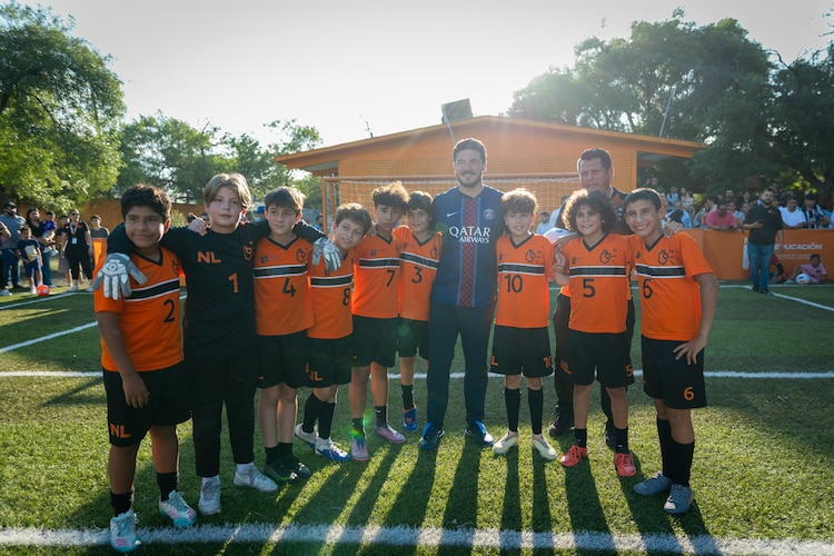 Estudiantes de nivel básico estrenan los espacios deportivos de primer nivel construidos previo al arranque de la Copa del Mundo 2026.