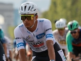 Isaac del Toro durante la última etapa del Tour de France.