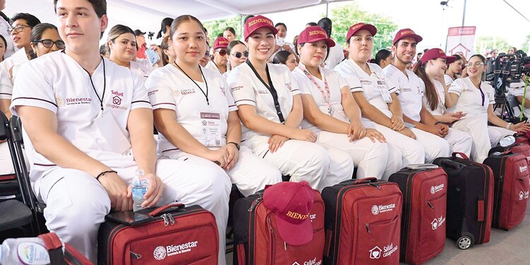 Personal de salud en Casa por Casa en Sonora, el 11 de julio del 2025.