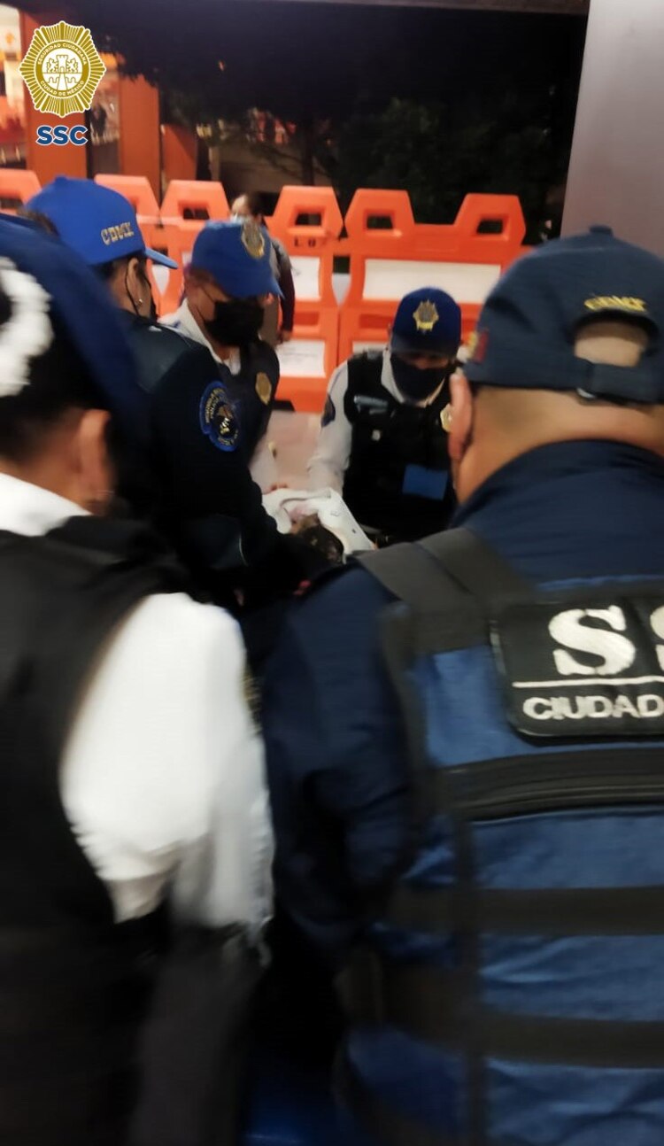 Mujer da a luz en estación El Rosario del Metro de la CDMX