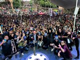 En el evento se presentan 8 diversas bandas de música urbana y de reguetón, quienes amenizarán el festival hoy y todo el día de mañana