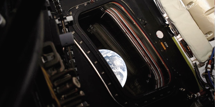 Foto luego de completar maniobra inyección translunar.