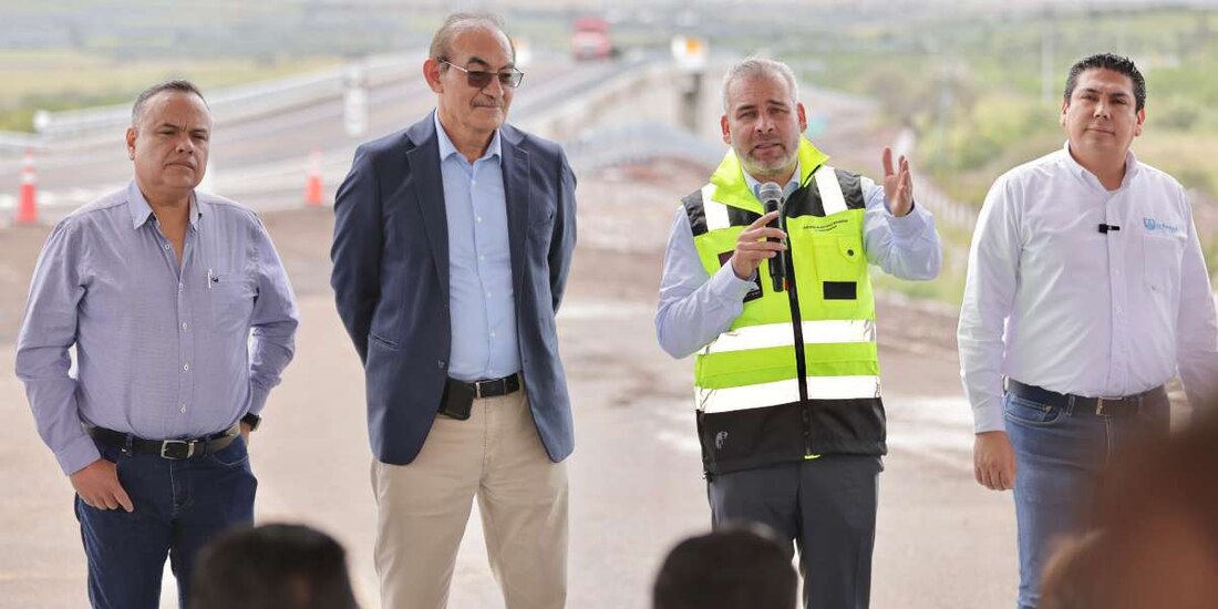 Inaugura Ramírez Bedolla en Michoacán ramal Ecuandureo-La Piedad.