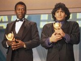 Pelé y Diego Armando Maradona en una entrega de premios.