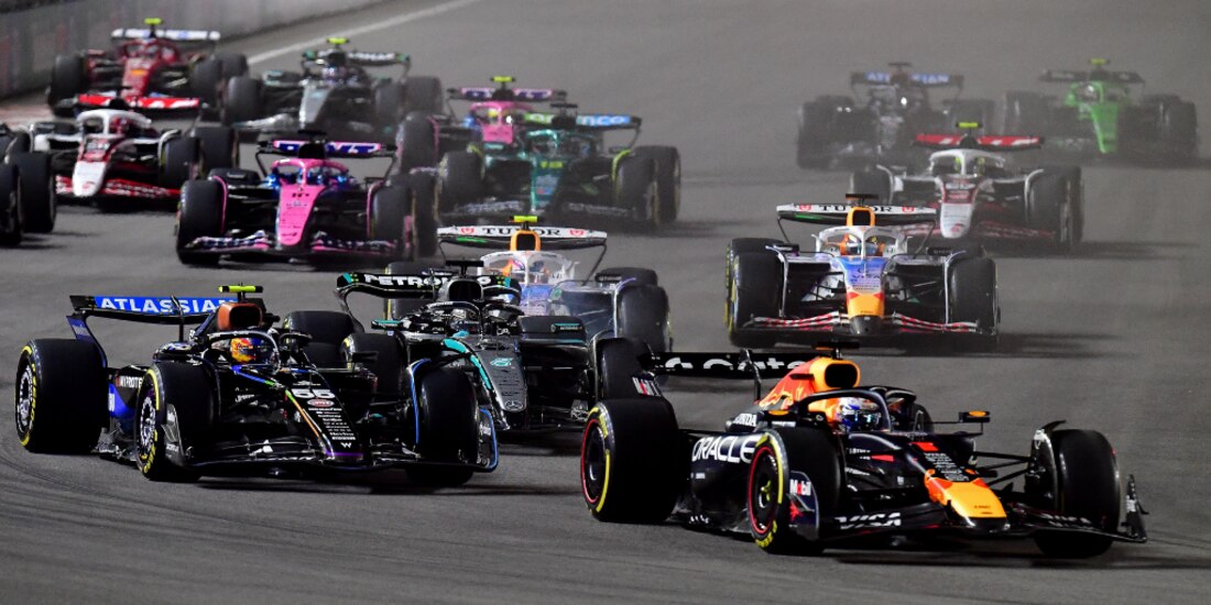 Piloto de la Fórmula 1 se queja en plena transmisión.