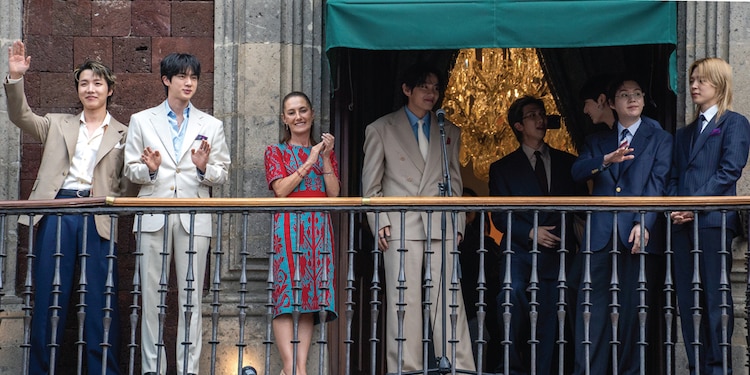 BTS provoca euforia y lágrimas desde Palacio Nacional