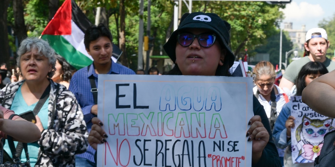 Aspecto de una manifestación en defensa del agua mexicana, en CDMX.