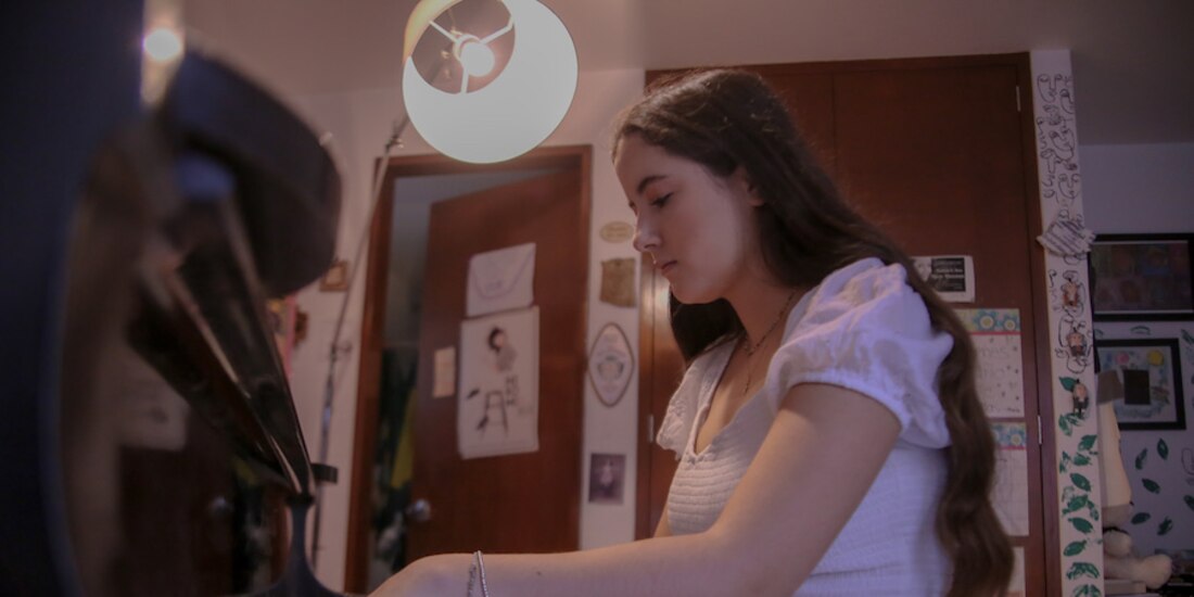 María Hanneman, en el estudio de su casa.