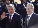 El exsecretario de Seguridad Pública, Genaro García Luna, y el exembajador de EU, Anthony Wayne, en foto de archivo.