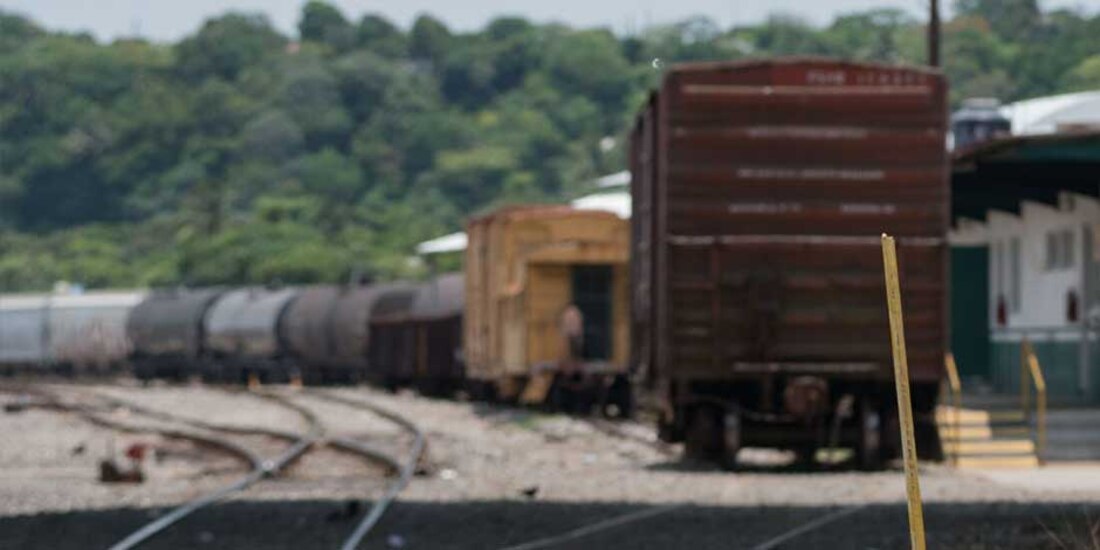 Trasciende convenio para que gobierno federal mantenga control sobre Ferrosur