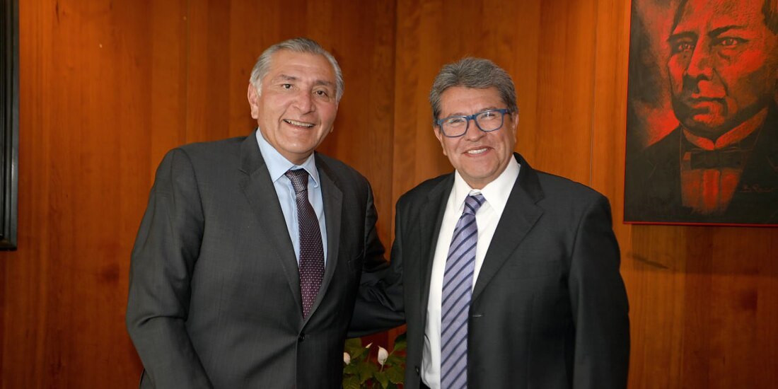 AMLO, en buenas condiciones, asegura Adán Augusto López a Ricardo Monreal.