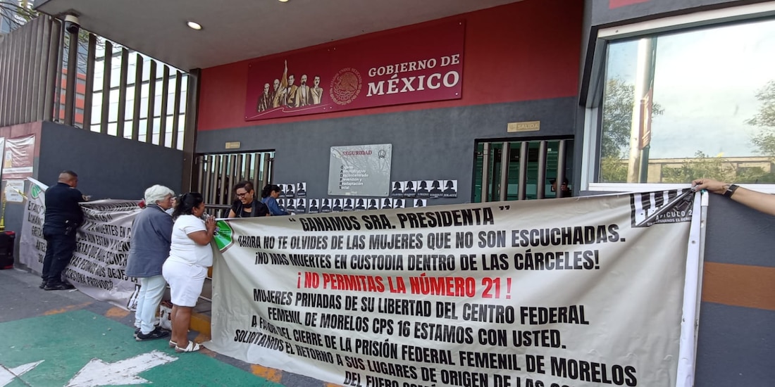 Protesta de Artículo 20, el miércoles, afuera del OADPRS.