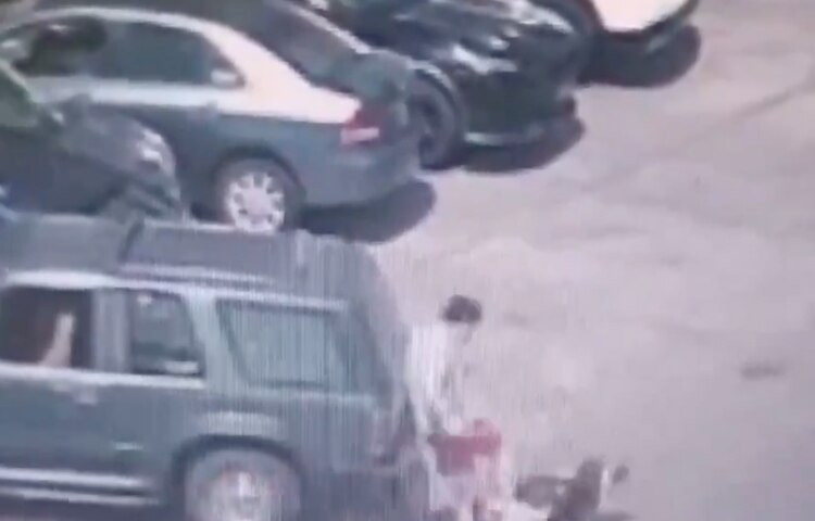 Secuencia de imágenes de la agresión de 'Fofo' Márquez a Edith "N"